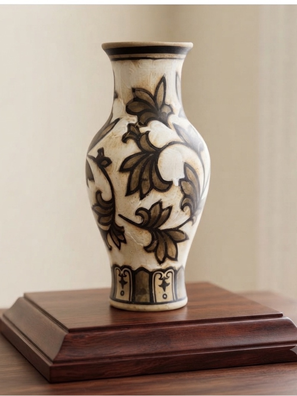 Vintage Chinese Cizhou Kiln Peony Sgraffito Vase 6” Tall Floral Decor